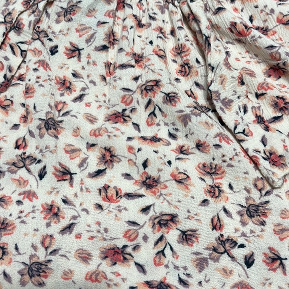 Volcom cute top. Bow in the back , like new - Picture 3 of 5